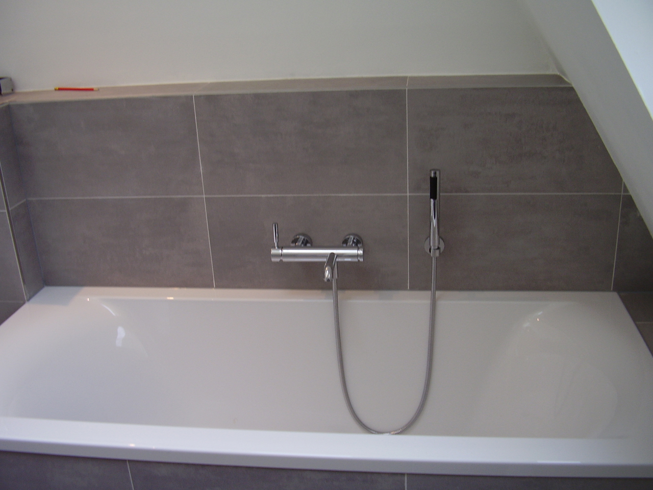 Badkamer en slaapkamer kastwand